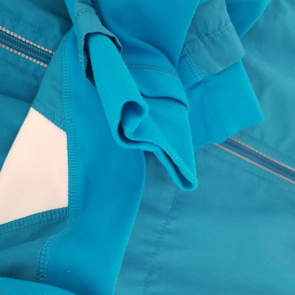 Lululemon Mesh-lined Color Block Running Jacket - Picture 5 of 10